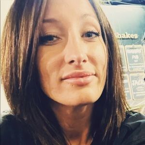 Meet your Posher, Pamela